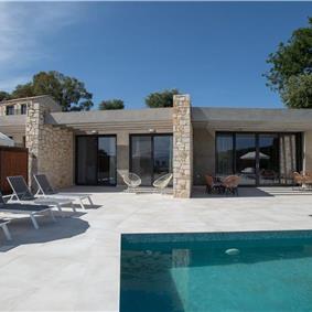 3 bedroom villa with pool & sea view, near Acharavi, sleeps 6